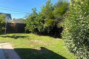 4574 E Illinois Ave, Fresno, CA 93702 - Photo 22
