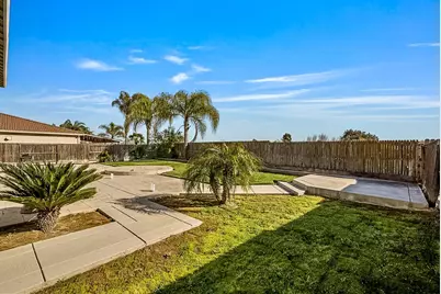 9470 Hillsborough Way, Chowchilla, CA 93610 - Photo 6