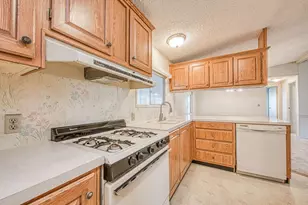 1551 6th Ave Dr, Kingsburg, CA 93631 - Photo 10