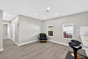 105 W Herndon Ave, Pinedale, CA 93650 - Photo 8