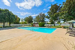 1218 E Cleveland Ave, Madera, CA 93638 - Photo 2