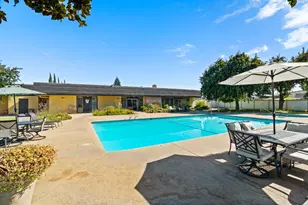 1218 E Cleveland Ave, Madera, CA 93638 - Photo 4