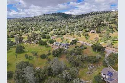 2098 North Dome Drive, Coarsegold, CA 93614 - Photo 16