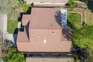 2381 E Christopher Dr, Fresno, CA 93720 - Photo 48