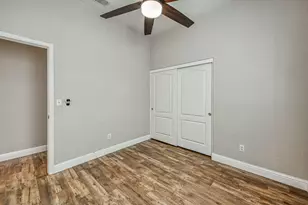 2381 E Christopher Dr, Fresno, CA 93720 - Photo 28