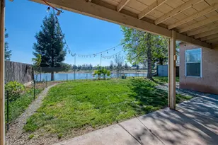 2381 E Christopher Dr, Fresno, CA 93720 - Photo 34