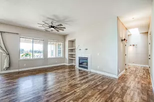 2381 E Christopher Dr, Fresno, CA 93720 - Photo 16