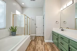 2381 E Christopher Dr, Fresno, CA 93720 - Photo 32