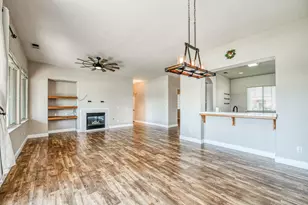 2381 E Christopher Dr, Fresno, CA 93720 - Photo 20
