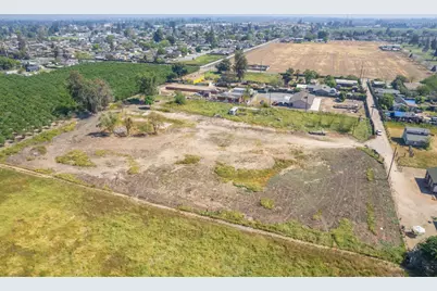 465 6th Avenue Drive, Kingsburg, CA 93631 - Photo 8