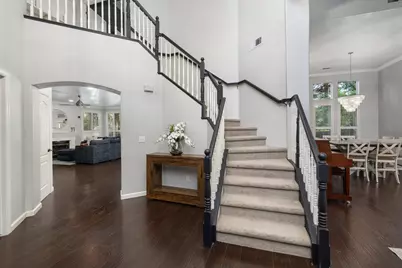 10340 N Sinclair Circle, Fresno, CA 93730 - Photo 8