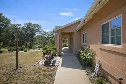41121 Long  Hollow Drive, Coarsegold, CA 93614 - Photo 6