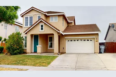 2555 S Lind Avenue, Fresno, CA 93725 - Photo 1