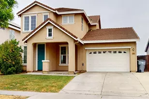 2555 S Lind Ave, Fresno, CA 93725 - Photo 1