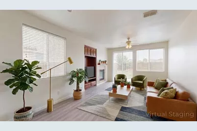 2555 S Lind Avenue, Fresno, CA 93725 - Photo 8