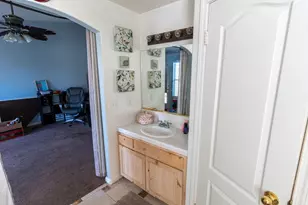2315 Magill Ave, Clovis, CA 93611 - Photo 22