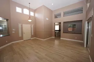 5919 W Chennault Ave, Fresno, CA 93722 - Photo 12