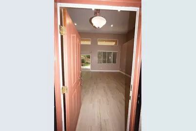 5919 W Chennault Avenue, Fresno, CA 93722 - Photo 4