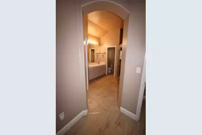 5919 W Chennault Avenue, Fresno, CA 93722 - Photo 32