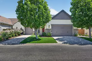 1813 N Paddington Ln, Clovis, CA 93619 - Photo 46
