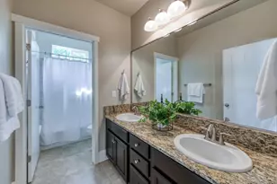 1813 N Paddington Ln, Clovis, CA 93619 - Photo 30