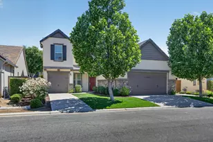 1813 N Paddington Ln, Clovis, CA 93619 - Photo 1