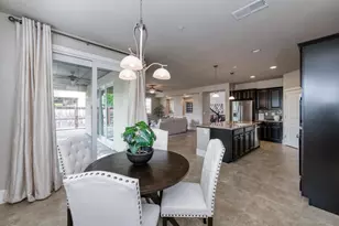1813 N Paddington Ln, Clovis, CA 93619 - Photo 14