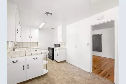 732 W Cortland Avenue, Fresno, CA 93705 - Photo 10