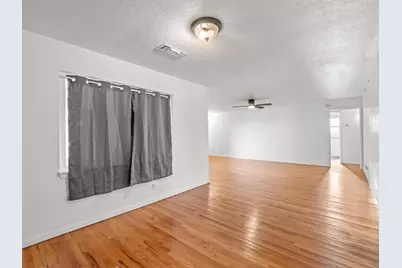732 W Cortland Avenue, Fresno, CA 93705 - Photo 8