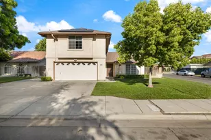 3392 N Forestiere Ave, Fresno, CA 93722 - Photo 2