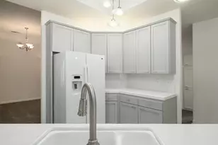 512 W Fallbrook Ave, Clovis, CA 93611 - Photo 14
