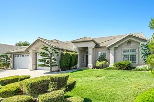 512 W Fallbrook Ave, Clovis, CA 93611 - Photo 2