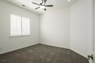512 W Fallbrook Ave, Clovis, CA 93611 - Photo 32