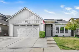 5432 W Lamona Ave, Fresno, CA 93722 - Photo 2