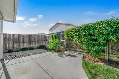 5432 W Lamona Avenue, Fresno, CA 93722 - Photo 26