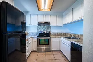 4885 N Backer Ave, Fresno, CA 93726 - Photo 4