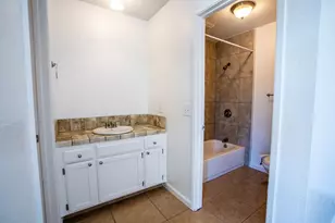 4885 N Backer Ave, Fresno, CA 93726 - Photo 20