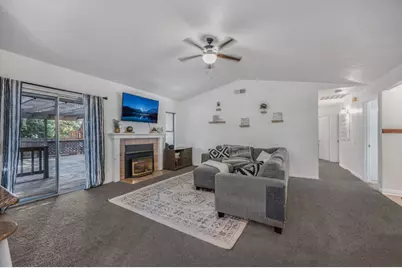 651 N Laverne Avenue, Fresno, CA 93727 - Photo 8