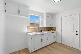 2486 S 10th St, Fresno, CA 93725 - Photo 12
