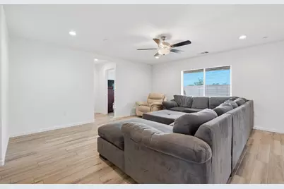 2198 W Ambassador Way, Hanford, CA 93230 - Photo 8