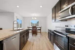 2198 W Ambassador Wy, Hanford, CA 93230 - Photo 16