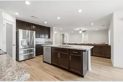 2198 W Ambassador Way, Hanford, CA 93230 - Photo 14