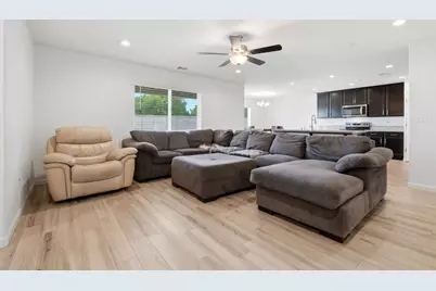 2198 W Ambassador Way, Hanford, CA 93230 - Photo 10