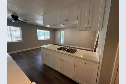 4917 N Holt Avenue #103, Fresno, CA 93705 - Photo 4