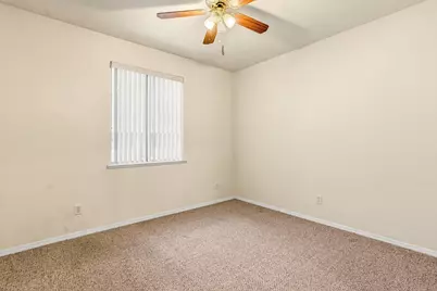 7633 N Hanna Avenue, Fresno, CA 93722 - Photo 22