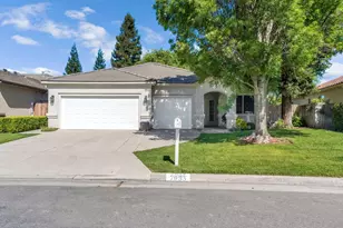 7633 N Hanna Ave, Fresno, CA 93722 - Photo 1