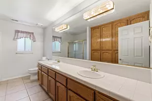 2876 Carolina Ave, Clovis, CA 93611 - Photo 32