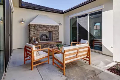 2189 E Strathspey Way, Fresno, CA 93730 - Photo 2