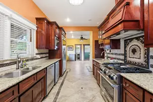 807 N Van Ness Ave, Fresno, CA 93728 - Photo 26