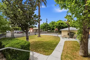807 N Van Ness Ave, Fresno, CA 93728 - Photo 54